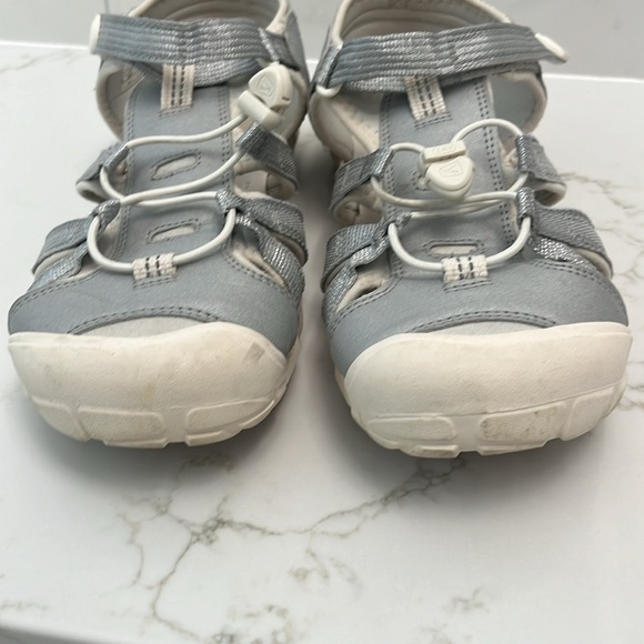 Keen Grey Youth Sandals - Picture 4 of 8